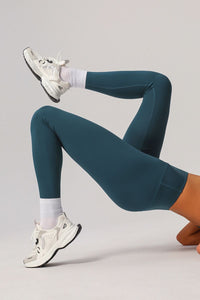 New Deep V Hip Lifting Quick Drying Skinny High Waist Yoga Pants