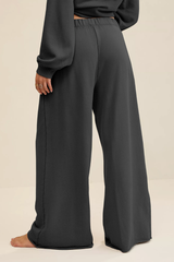 High-waist yoga pants with a floor-length design
