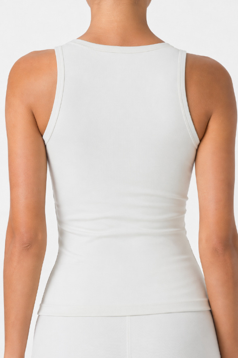 Women’s Scoop Neck Wide Strap Form-Fitting Yoga Tank Top