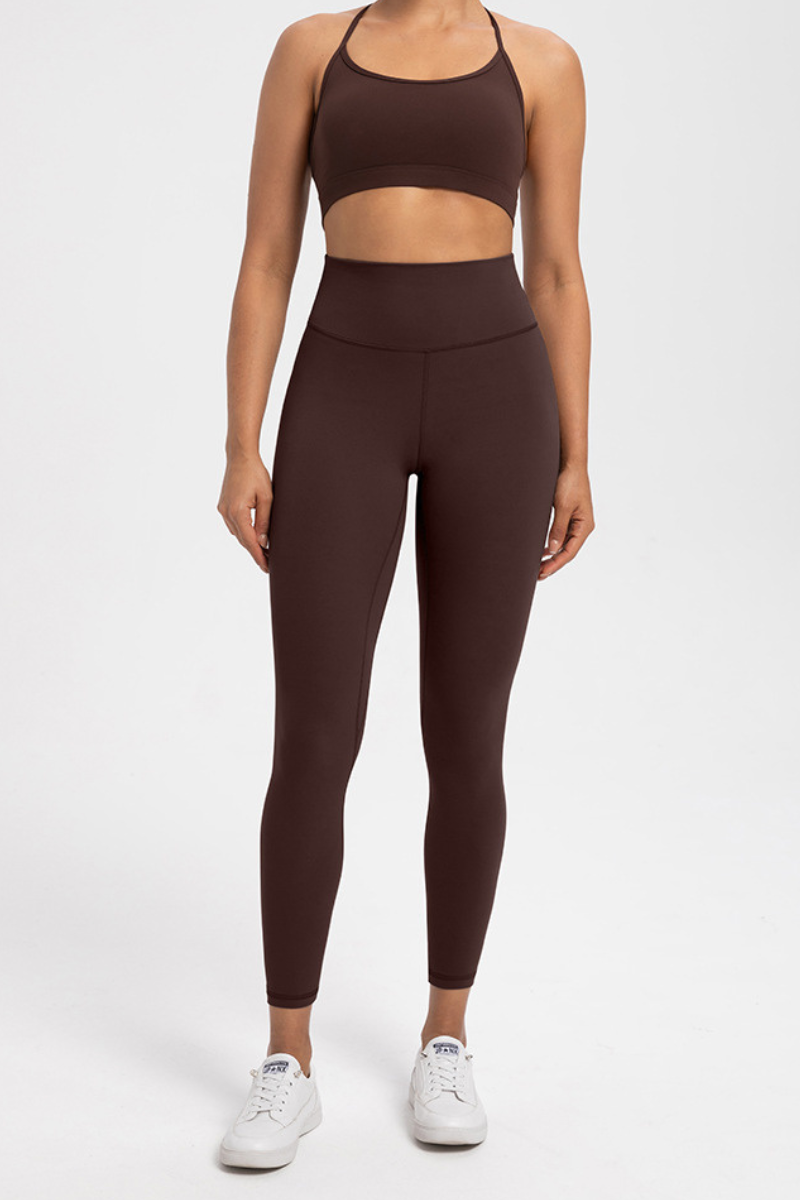 Tight-fitting athletic pants
