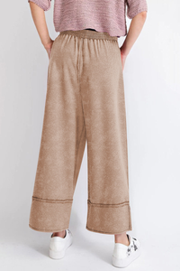 Leisure-style wide-leg pants