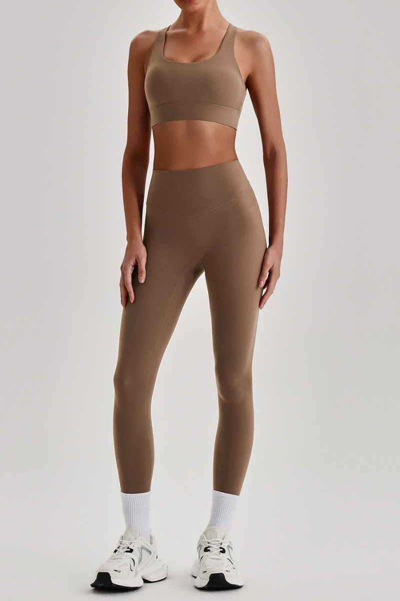 Women's Wide Strap Sports Bra & No Front Seam Leggings Set