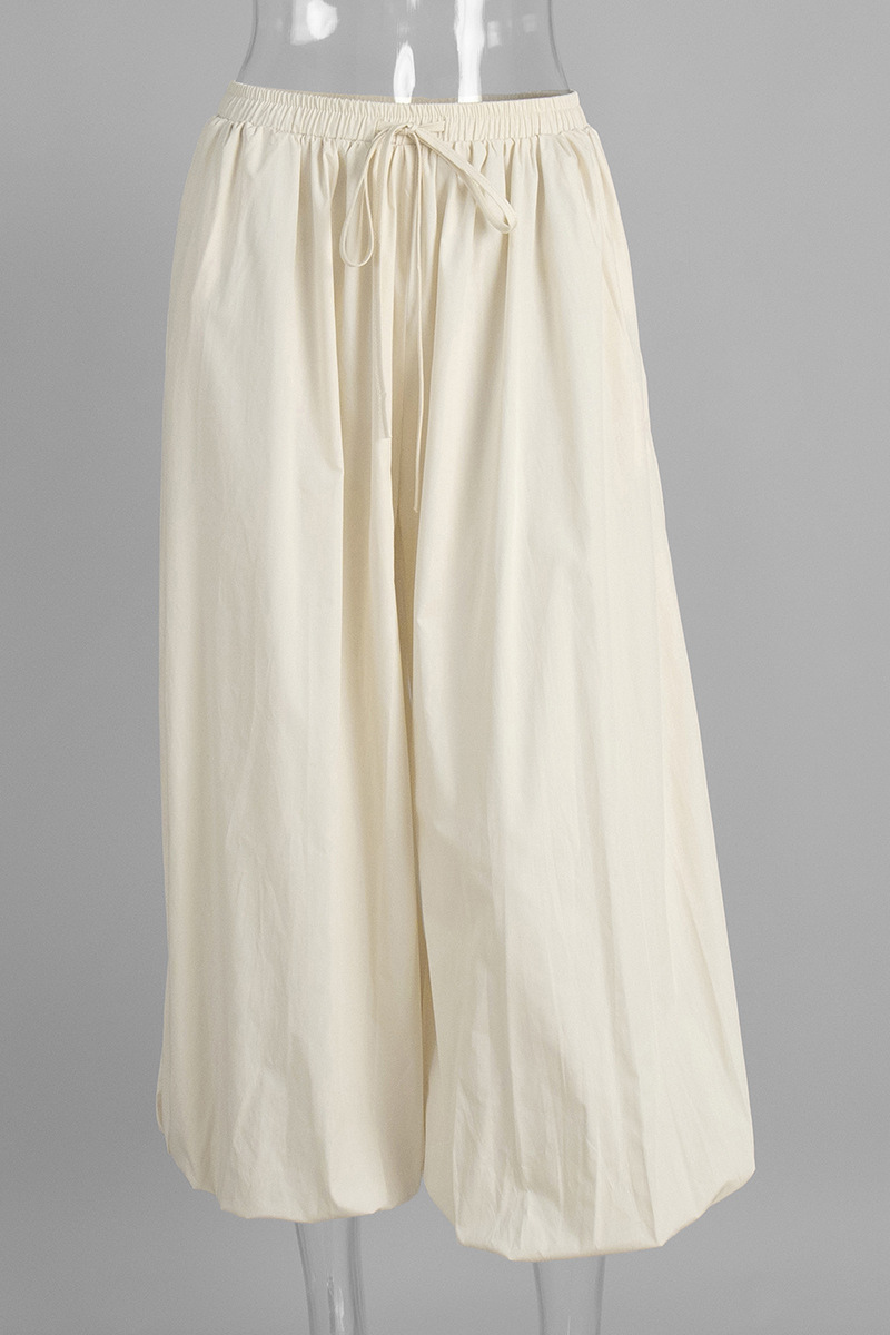 Wide-leg, relaxed, lantern-style pants