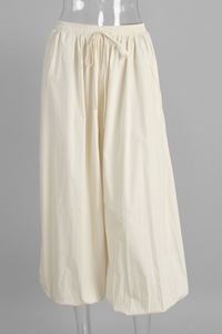 Wide-leg, relaxed, lantern-style pants