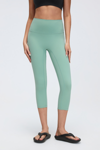 Women's High-Waist Capri Yoga Leggings with Lifting Effect