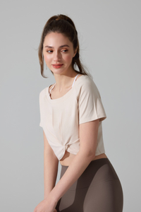Women's Athletic Twist-knot Waist Cropped T-shirt