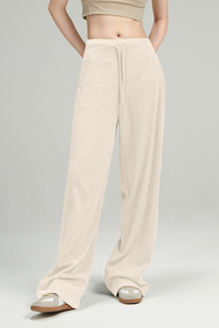Women’s knitted ribbed casual pants.