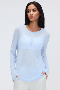 Women's 95g Ultra Light Button Placket Oversized Yoga Top