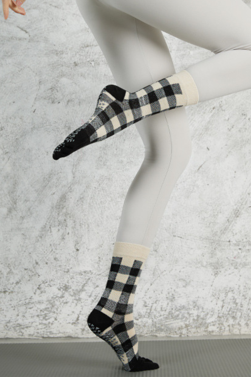 Women's Colorful Patterned Crew Yoga Grip Five-Toe Socks