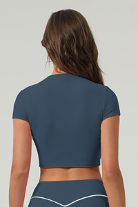 Women's  Color-Block Piping Cropped Mock Neck Sports Top