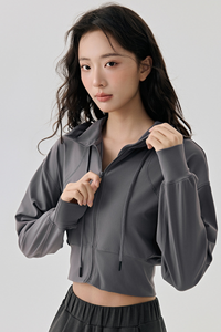 Short-sleeved hooded sports jacket.