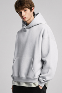 Insulated and thick-cuffed hoodie