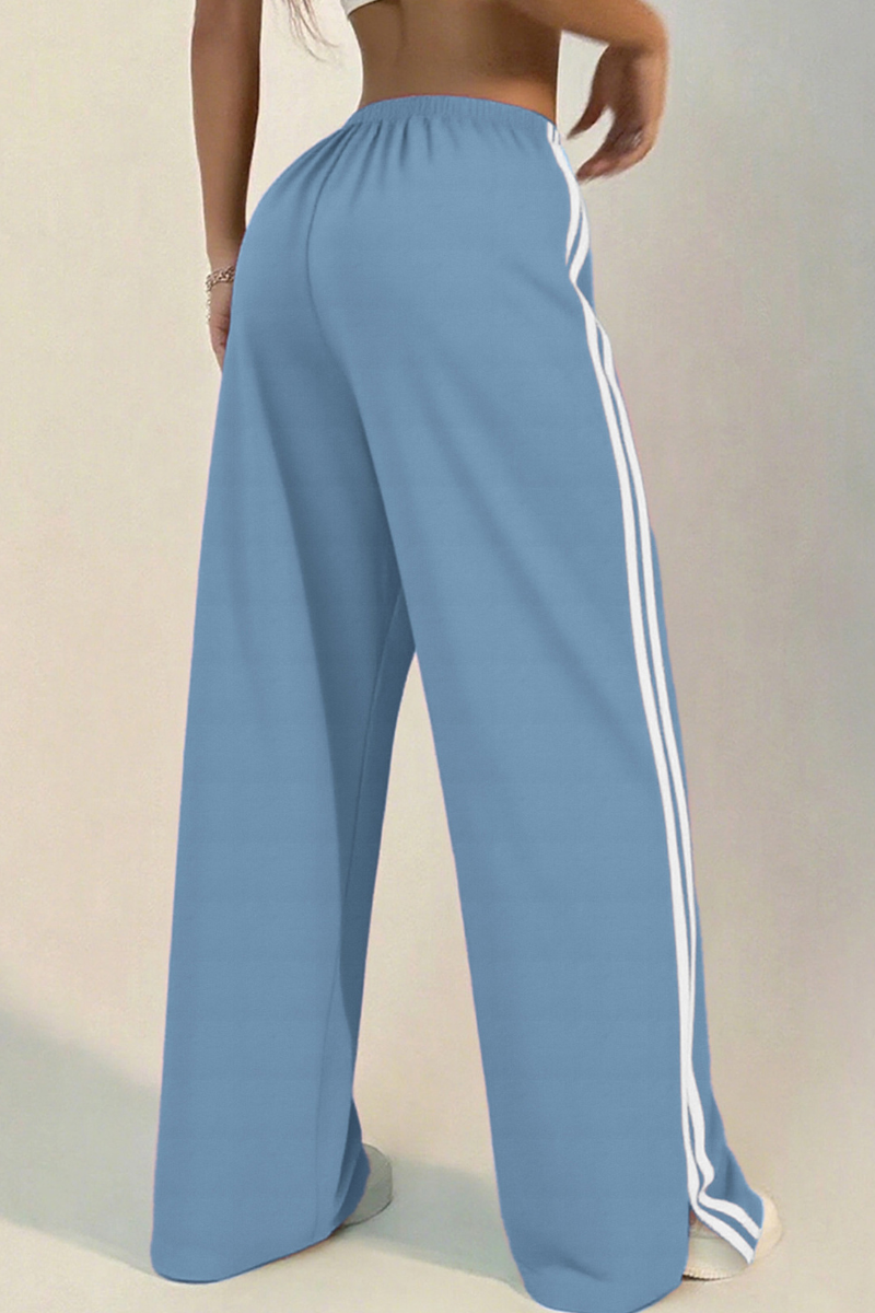 Women’s sporty wide-leg pants.
