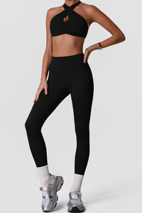 Women's Halterneck Bra And Pleated Leggings Sports Yoga Sets
