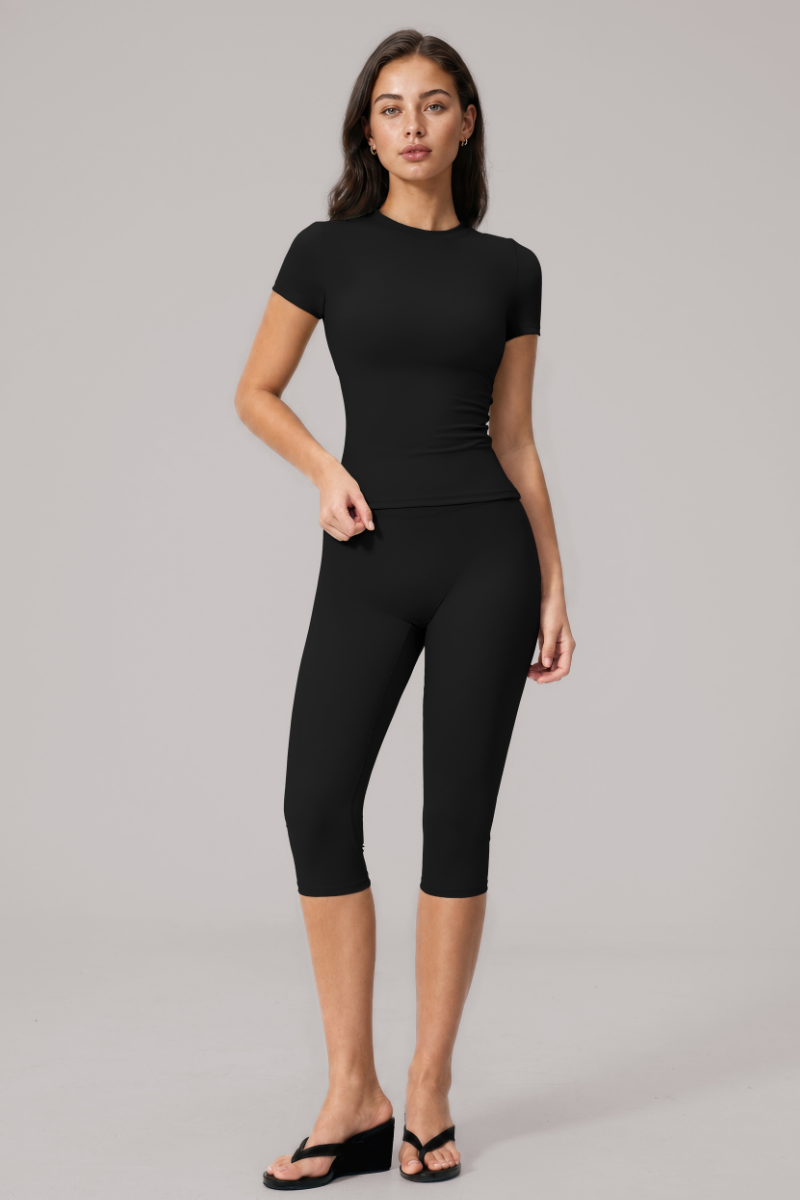 Women's Bare Feel Sets:Slim Fit T-shirt And Capri Leggings