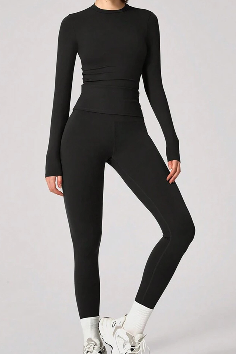 Women's long-sleeve sportswear set.