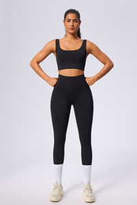 Women's Two-Piece Set: Sports Bra & Pocket Yoga Leggings