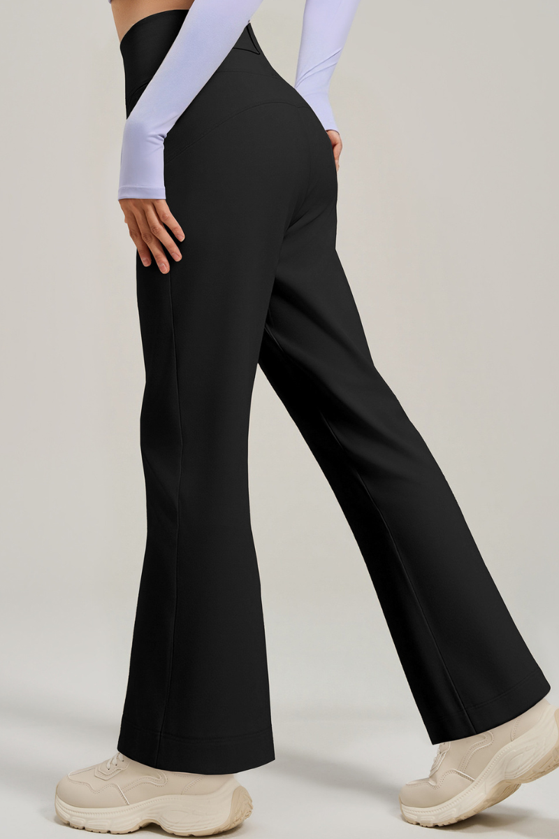 Straight-leg yoga pants