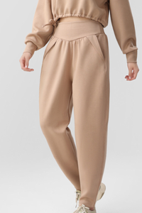 Women's High Rise Joggers with Pleated Waist and Side Pocket