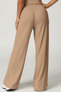 Women's slouchy straight-leg casual pants.