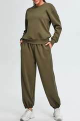Women's Athletic Set:Pullover And Cuffed Sweatpants