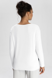 Round-necked sports top