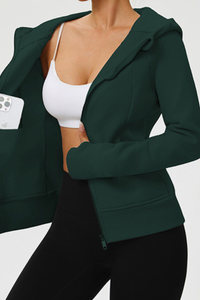 Women's hight strech full-zip hooded sports jacket.