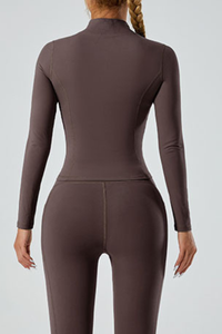 Women's stand-up collar with zipper sports jacket.