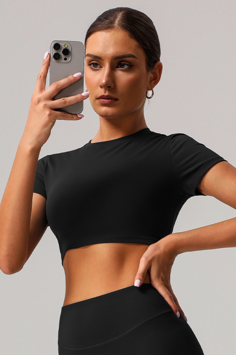 Women's Cropped Crew Neck Short Sleeve T-Shirt