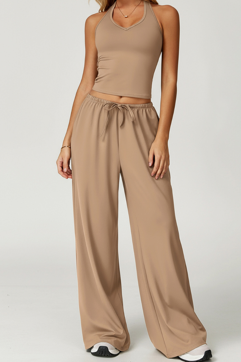 Women’s casual sweatshirt set.