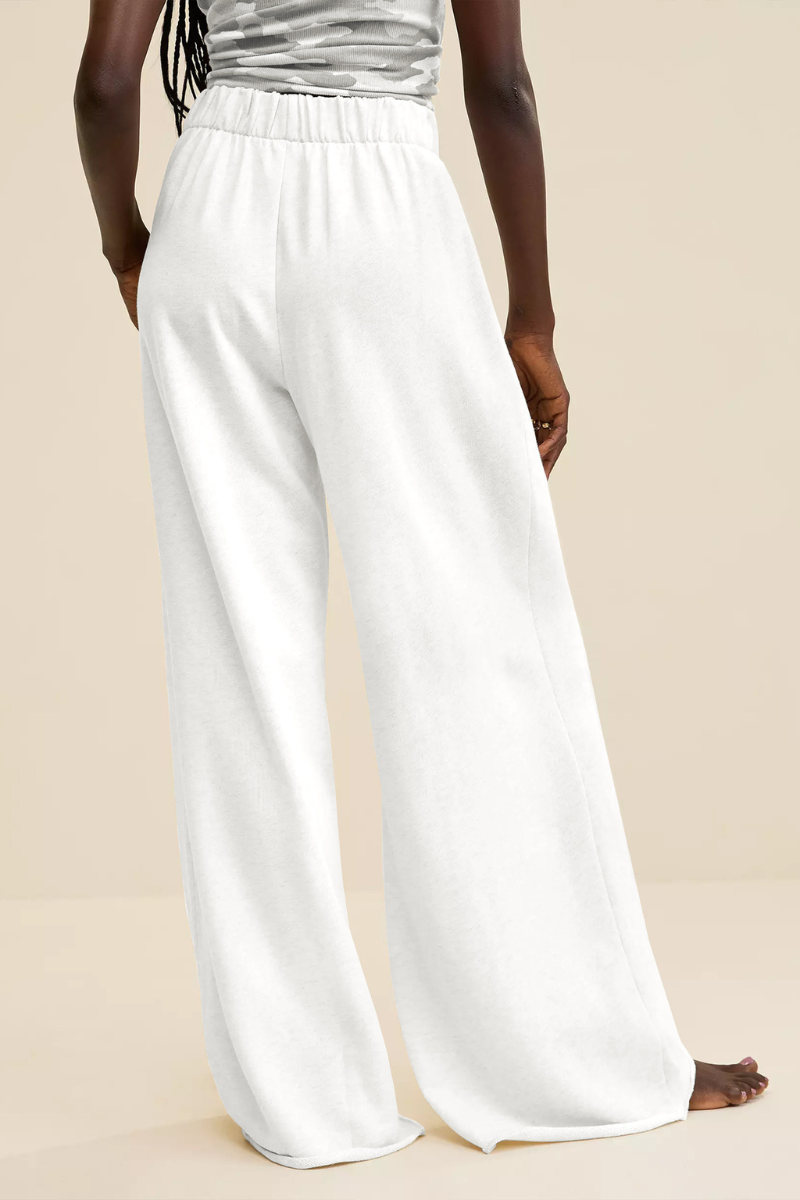 High-waist yoga pants with a floor-length design