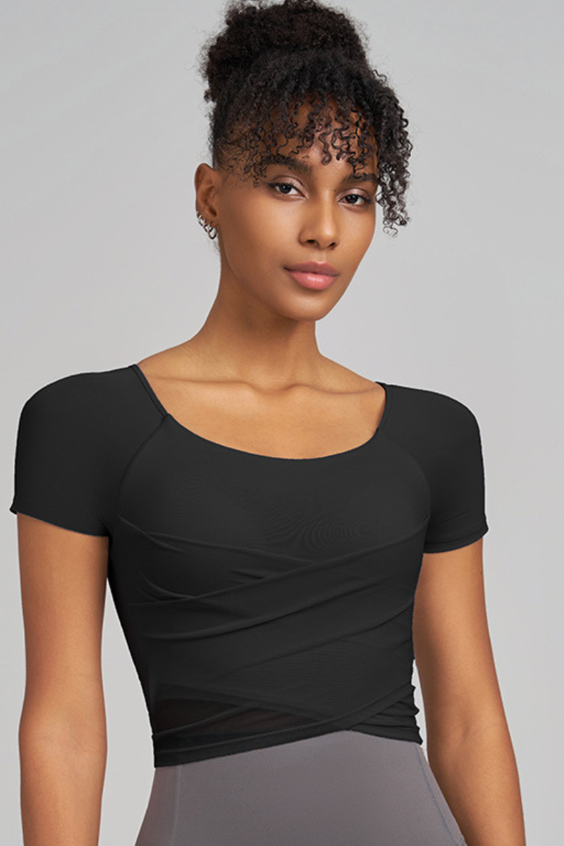 Cross-pattern mesh cycling suit