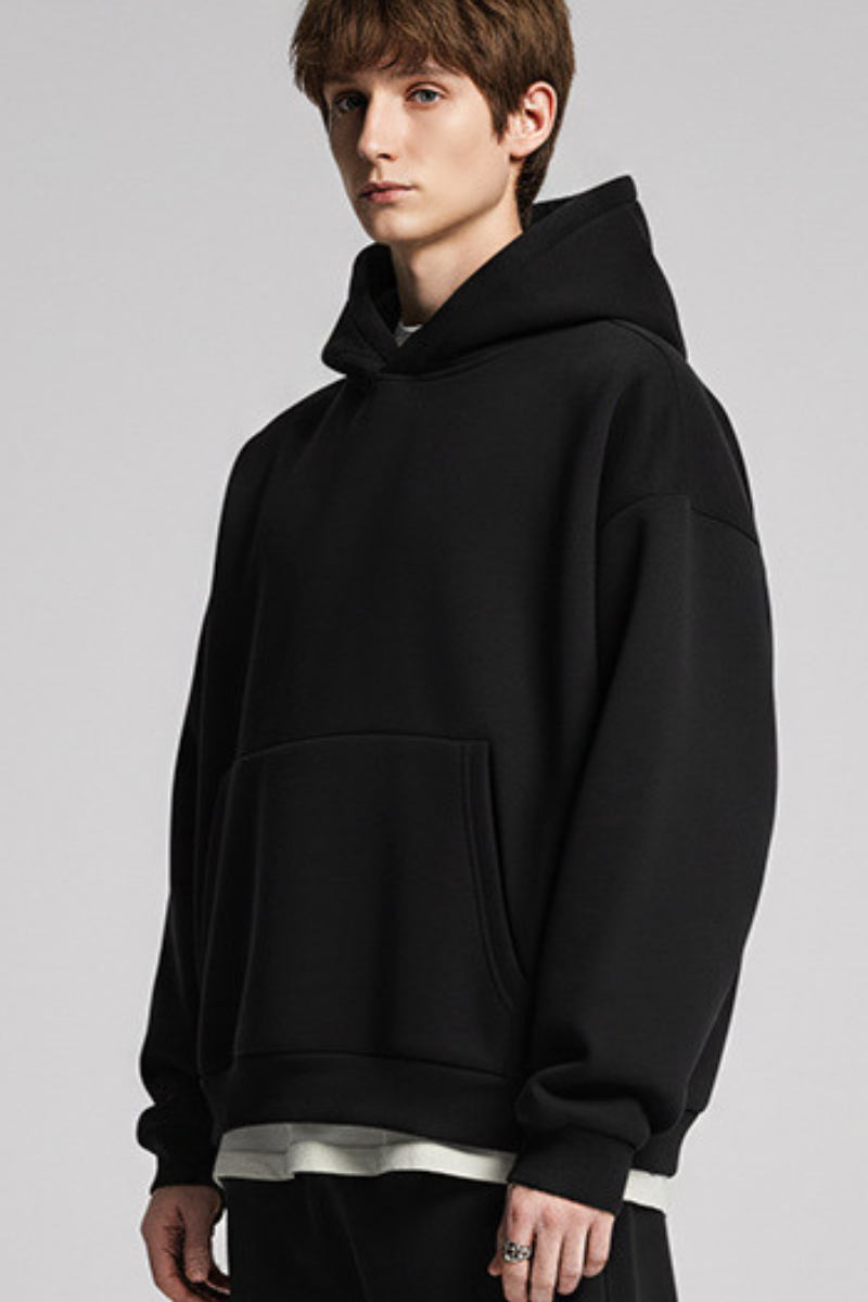 Insulated and thick-cuffed hoodie