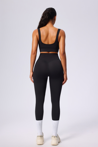 Women's Two-Piece Set: Sports Bra & Pocket Yoga Leggings