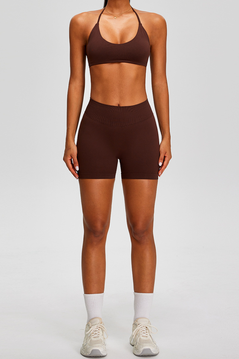 Women's Seamless Sets:Halter Backless Bra And Pleated Shorts