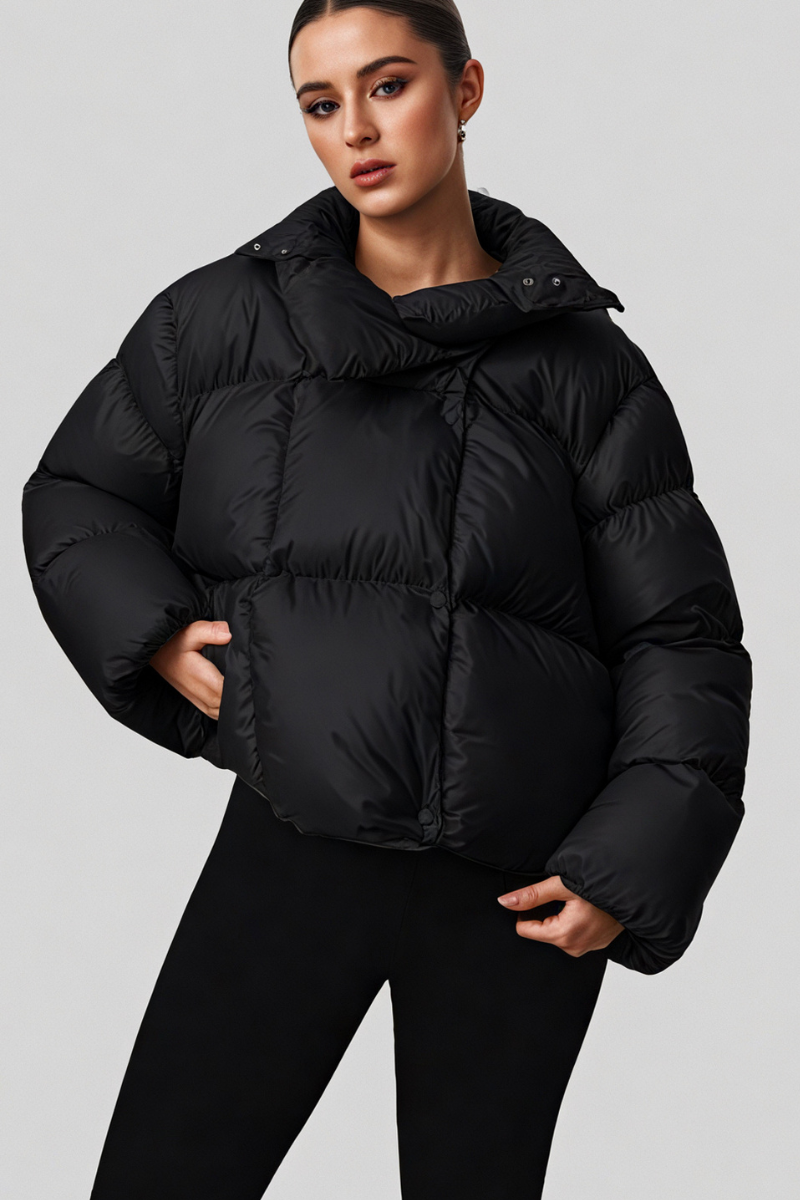 Women's bread-style hooded cotton jacket.