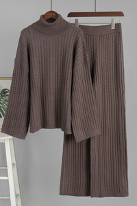 Soft and chewy sweater and knitted set