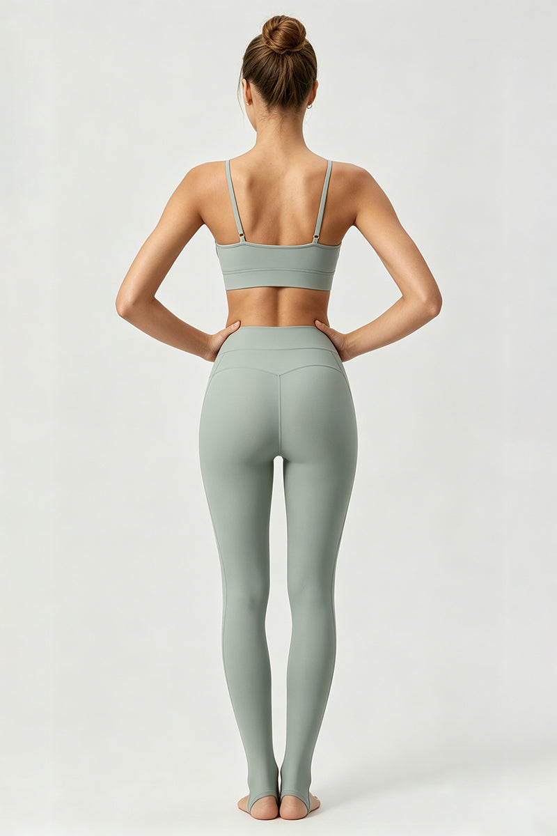 Women's Yoga Set:Thin Strap V-Neck Bra And Stirrup Leggings