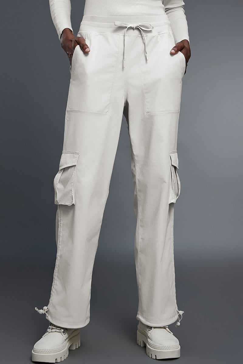 Women Fleece-Lined Loose Cargo Workout Pants with Adjustable Hem