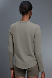 Women Relaxed-Fit Round-Neck Quick-Dry Yoga Workout Long Sleeve Top
