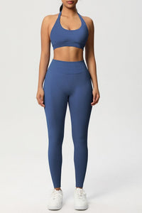 Women Seamless Knit Yoga Set: Halter Back Sports Bra + Sculpting Leggings