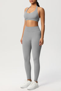 Women Seamless Knit Yoga Set: Halter Back Sports Bra + Sculpting Leggings