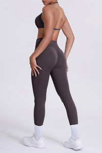 Women Seamless Yoga Set: High-Waisted Sculpting Leggings + Halter Neck Sports Bra