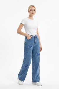 Women's Vintage Wash Butterfly Appliqué Wide-Leg Jeans