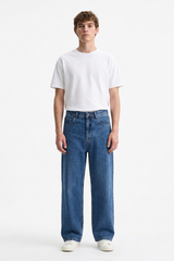 Men's Classic Mid Blue Solid Straight-Leg Jeans