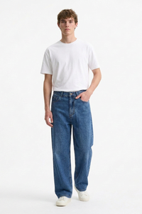 Men's Classic Mid Blue Solid Straight-Leg Jeans